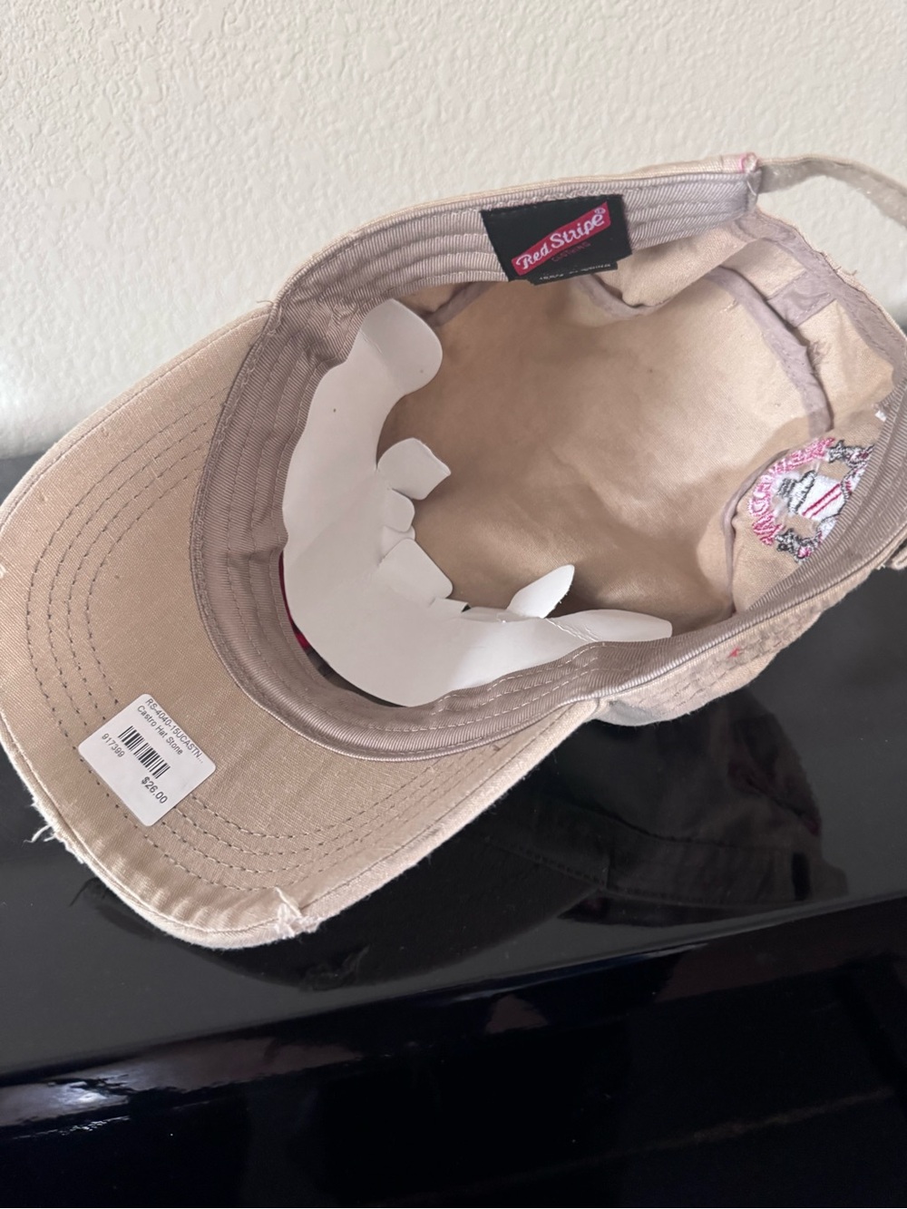 RED STRIPE HAT - Picture 7 of 7